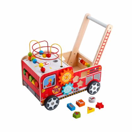 Puidust Käimistugi-tegevuskeskus Tuletõrjeauto