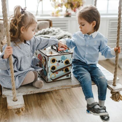 Värviline puidust Tegevuskuubik "Busy Board"