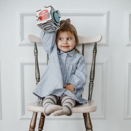 Mini puidust tegevuskuubik "Busy Board"