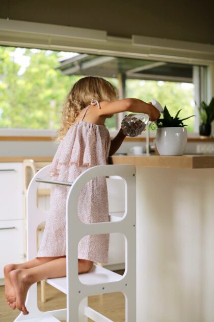 Laste puidust torntool, reguleeritava kõrgusega, valge