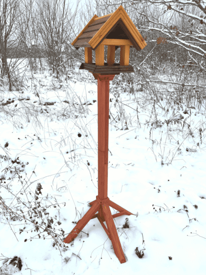 Puidust linnusöögimaja, Varblane (pruun)